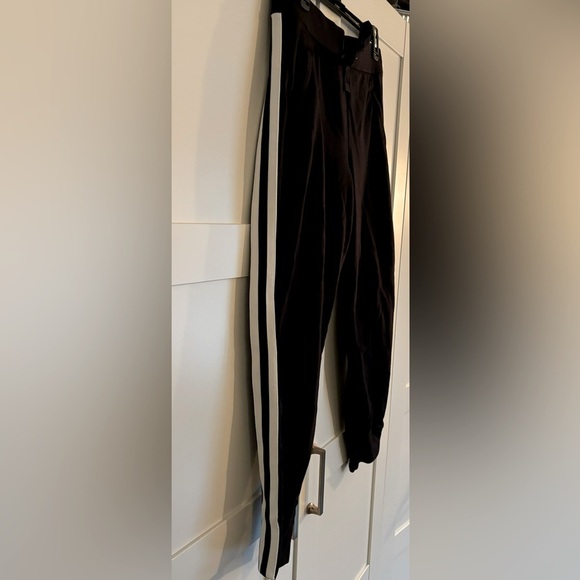 Athleta Black Joggers White side Stripes Ankle Casual Pants Joggers Size Small - Picture 3 of 6